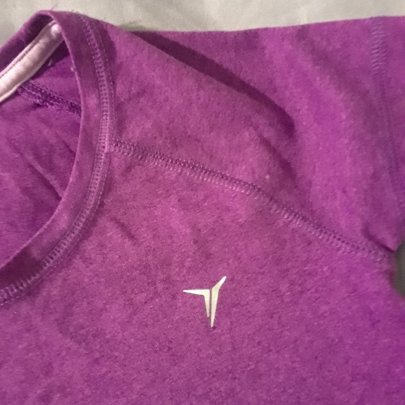 Size 8 girls purple athletic top - Picture 3 of 8